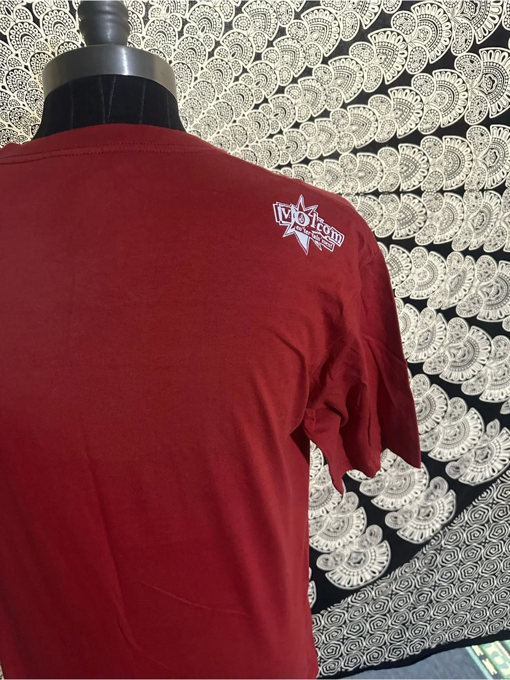 Volcom Men’s Maroon Graphic Tee with White Print - Picture 4 of 6